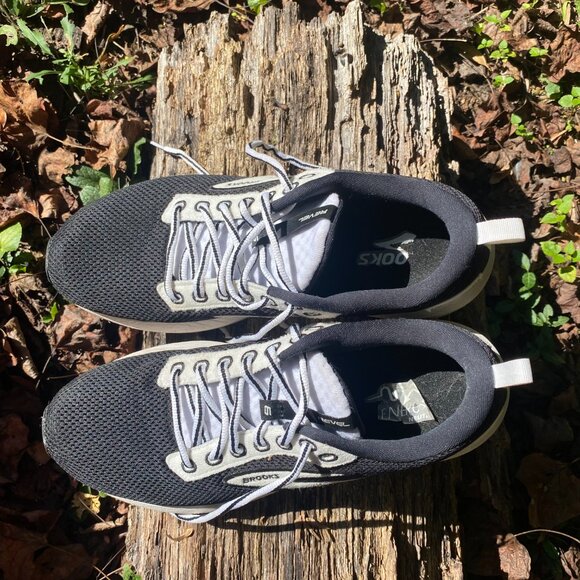 Brooks Revel, Men's size 11.5 - Picture 2 of 6